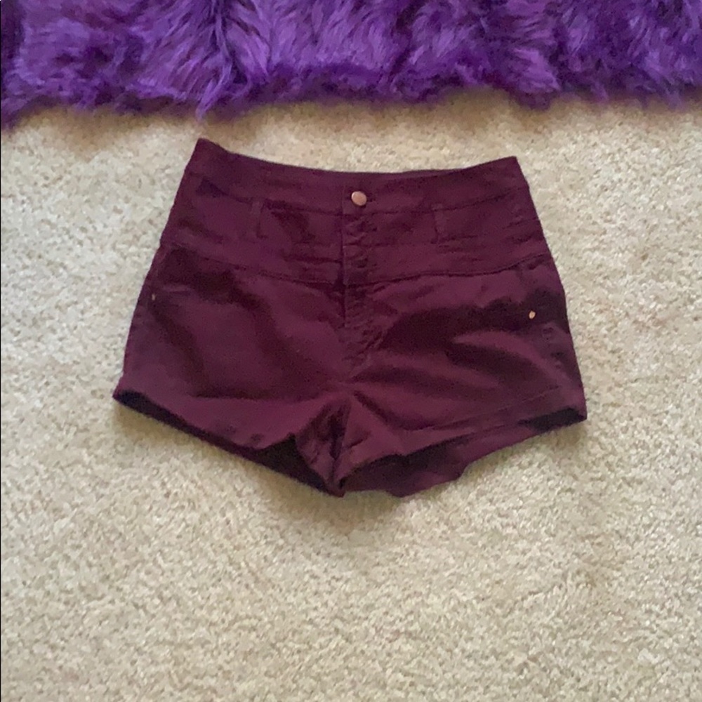 women’s burgundy shorts